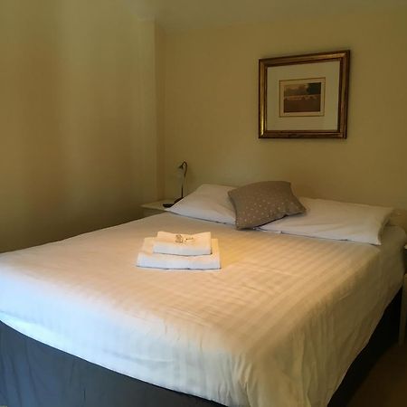 The Crown Hotel Mundford Bagian luar foto