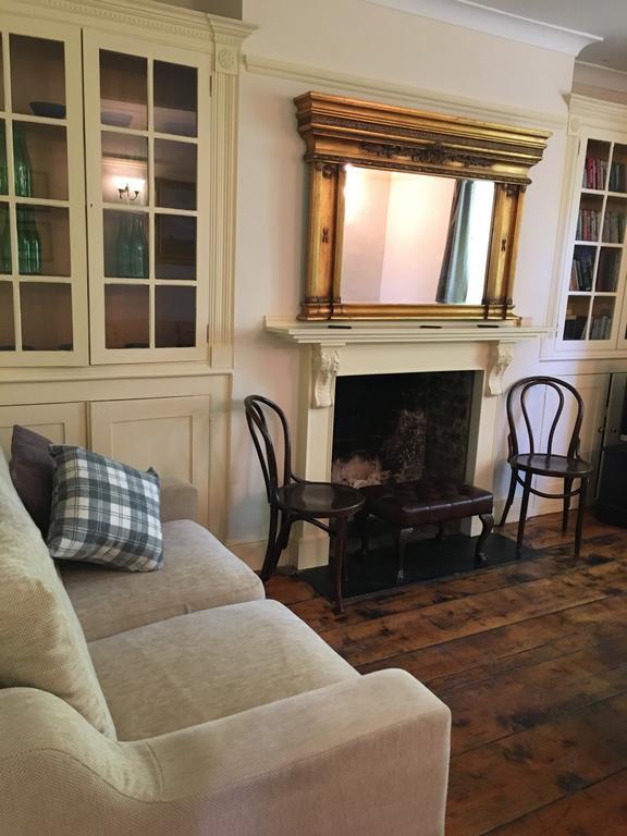 The Crown Hotel Mundford Bagian luar foto